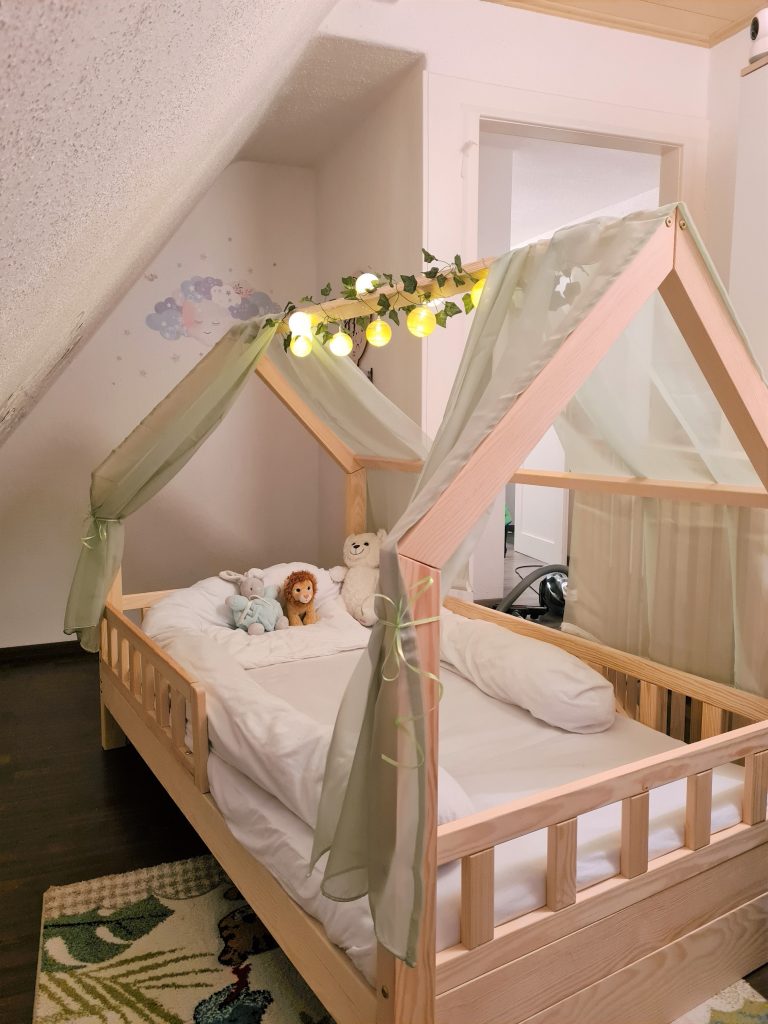 łóżko drewniane domek dla 5 latka